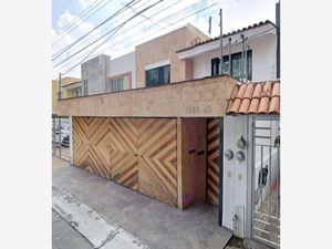 Casa en Venta en La Aurora Zapopan