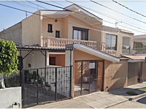 Casa en Venta en Santa Elena de la Cruz Guadalajara