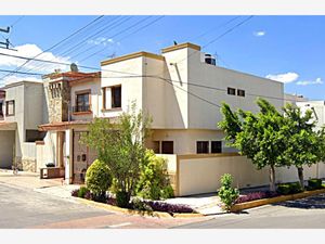 Casa en Venta en Portal de Cumbres Monterrey