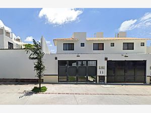 Casa en Venta en Sur El Granjeno León