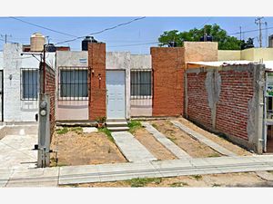 Casa en Venta en Jardines de Echeveste León