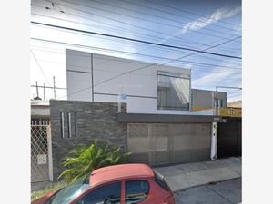 Casa en Venta en La Calma Zapopan