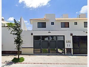 Casa en Venta en Sur El Granjeno León