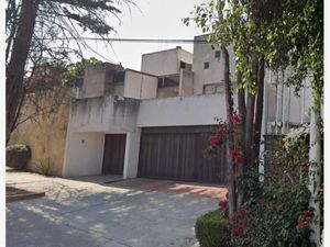 Casa en Venta en Lomas de Tecamachalco Naucalpan de Juárez