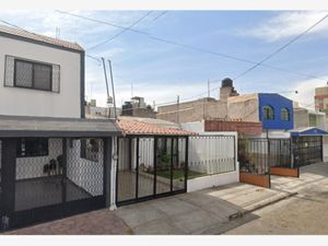 Casa en Venta en El Mirador Guadalajara