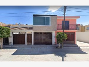 Casa en Venta en Paseos de la Cima León