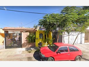 Casa en Venta en Hacienda Santa Fe Tlajomulco de Zúñiga