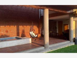 Casa en Venta en Club de golf Tabachines Cuernavaca