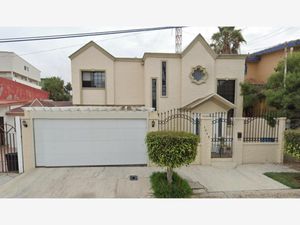 Casa en Venta en Playas de Tijuana Sección Costa de Oro Tijuana