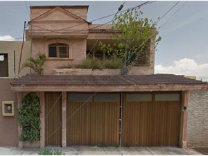 Casa en Venta en Los Laureles Zamora