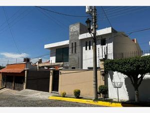 Casa en Venta en Burgos Bugambilias Temixco