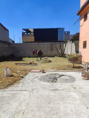 Enorme casa en venta en Santa María Zozoquipan, Toluca.