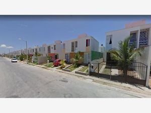 Casa en Venta en Villas Riviera Solidaridad