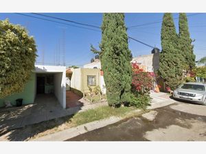 Casa en Venta en Hacienda Santa Fe Tlajomulco de Zúñiga