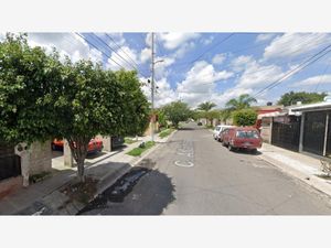 Casa en Venta en Hacienda Santa Fe Tlajomulco de Zúñiga