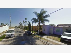 Casa en Venta en Hacienda Santa Fe Tlajomulco de Zúñiga