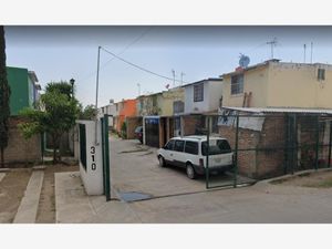 Casa en Venta en La Azucena El Salto