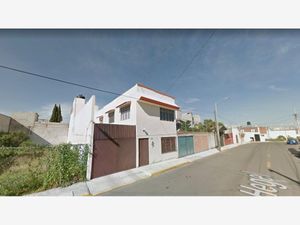 Casa en Venta en Ciudad Satélite Puebla