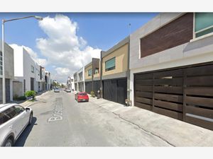 Casa en Venta en Cima del Bosque Monterrey