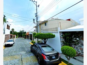 Casa en Venta en Burgos Bugambilias Temixco