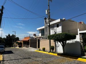 Casa en Venta en Burgos Bugambilias Temixco