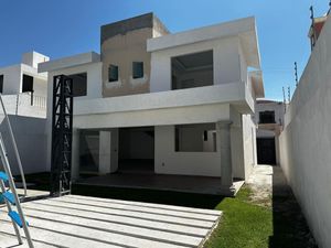 Casa en Venta en Burgos Bugambilias Temixco