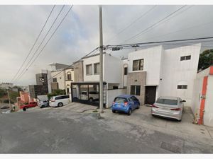 Casa en Venta en Balcones de las Mitras Monterrey