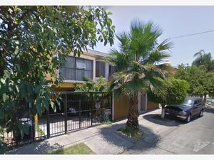 Casa en Venta en Pinar de La Calma Zapopan