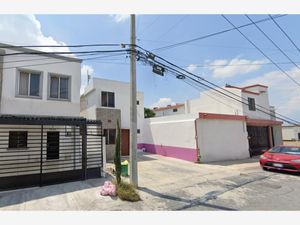 Casa en Venta en Balcones de las Mitras Monterrey