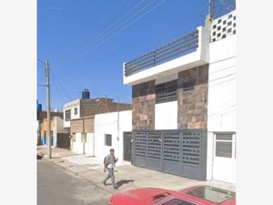 Casa en Venta en Blanco y Cuellar 1ra. Guadalajara