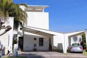 Provincia Cibeles-Casa con alberca en venta