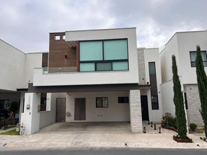 Casa en Renta en Valle de Cumbres Premier García