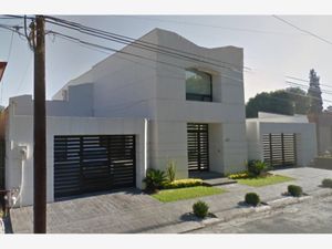 Casa en Venta en Valle de Santa Engracia San Pedro Garza García