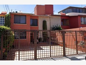 Casa en Venta en Paseos Santín Toluca