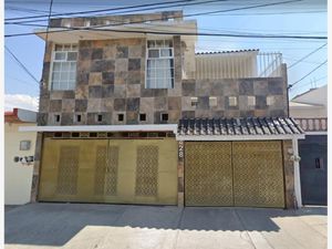 Casa en Venta en Jardines del Moral León