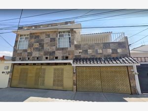 Casa en Venta en Jardines del Moral León