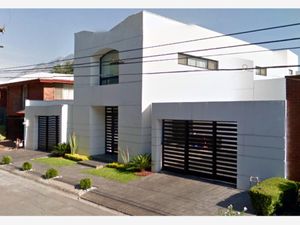 Casa en Venta en Valle de Santa Engracia San Pedro Garza García