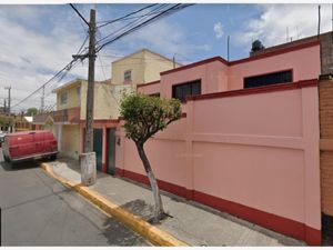 Casa en Venta en San Juan Ixtacala Tlalnepantla de Baz