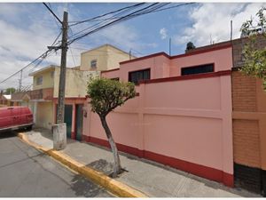 Casa en Venta en San Juan Ixtacala Tlalnepantla de Baz