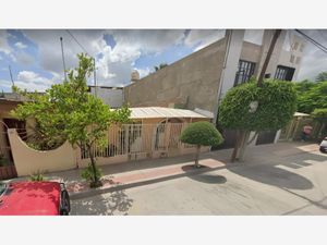 Casa en Venta en La Carmona León