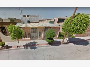 Casa en Venta en La Carmona León