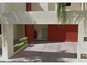 Casa en Venta en Residencial Fluvial Vallarta Puerto Vallarta