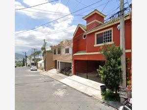 Casa en Venta en Prados de la Silla Monterrey