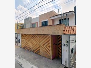 Casa en Venta en Las Alamedas Zapopan