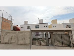 Casa en Venta en Ferrocarriles Sección Rinconada Santa Anita Querétaro