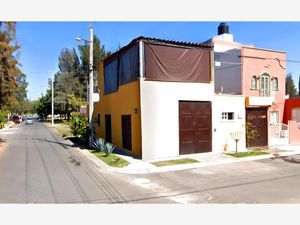 Casa en Venta en Hacienda Santa Fe Tlajomulco de Zúñiga