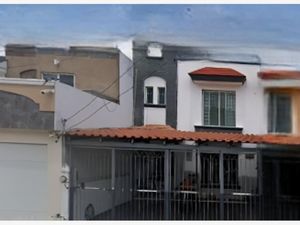 Casa en Venta en Paseos del Sol Zapopan