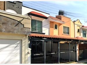 Casa en Venta en Paseos del Sol Zapopan