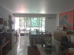 Casa en Venta en Lomas Del Valle Zapopan