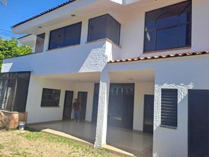 Casa en Venta en Valle Real Zapopan